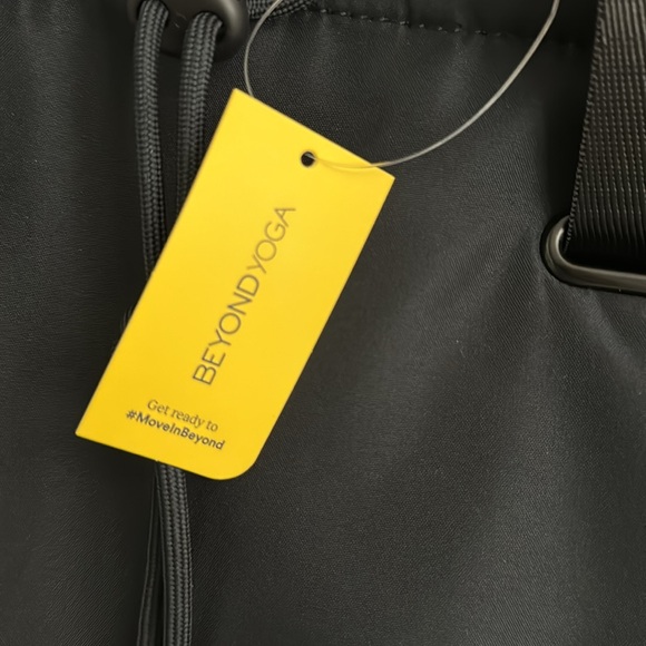 NWT beyond yoga back/ backpack - Picture 2 of 4